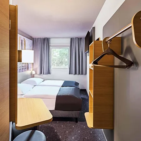 Dortmund-airport 3* هولزفيكيد